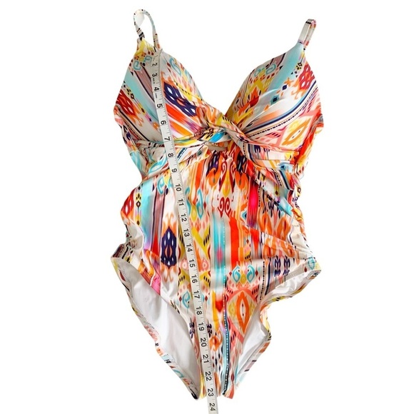 LA BLANCA Swimsuit! - Picture 2 of 6